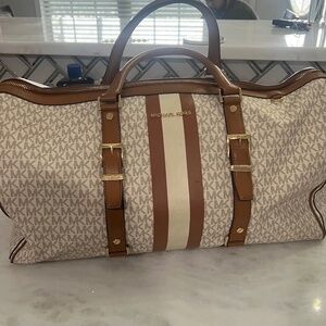 Michael Kors Bedford XL Signature Logo Travel Weekender Bag